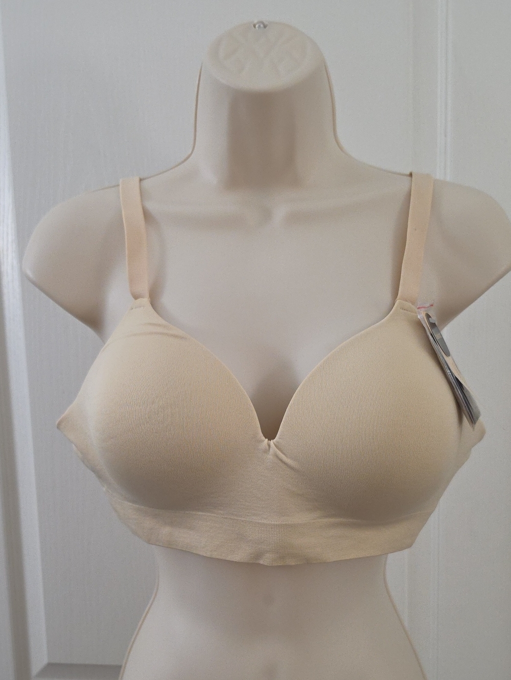 Truekind | Seamless Wireless Everyday T-Shirt Bra - Cream Large NWT